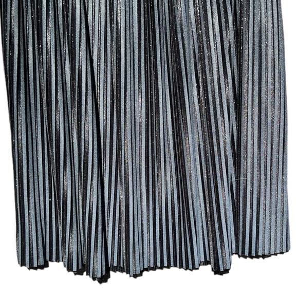 🌻W&B Zara Collection Metallic Accordion Pleated Midi Skirt Size Small - Picture 5 of 8